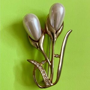 Elegant Vintage Double Calla Lily Pearl & Rhinestone Floral Brooch Pin